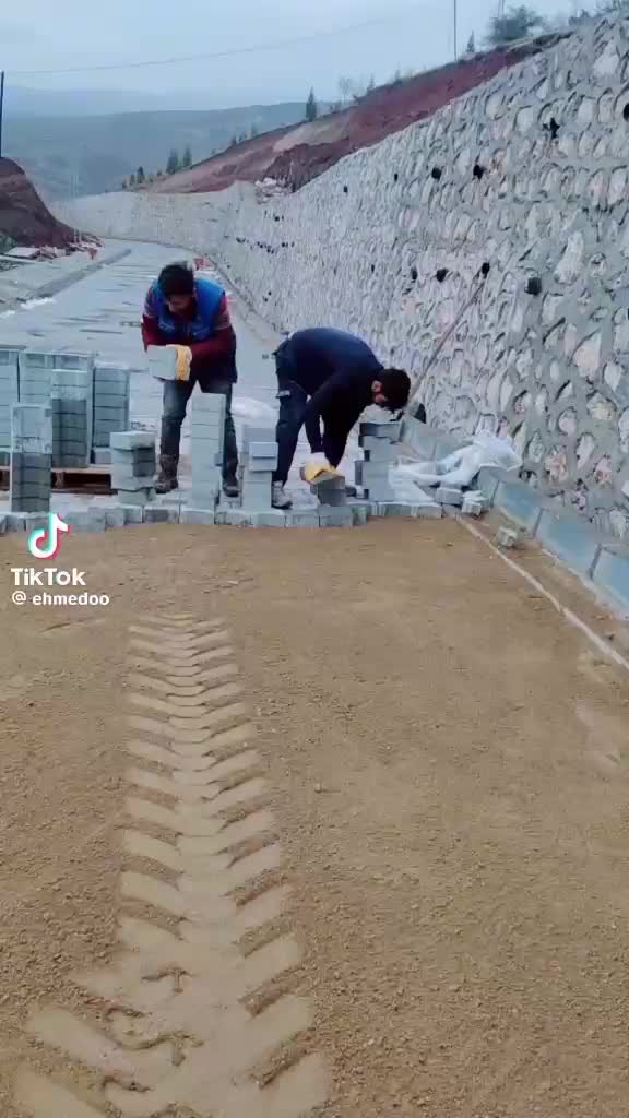 به چند نفر کارگر ساده در هاتای|استخدام معماری، عمران و ساختمانی|خوی, |دیوار