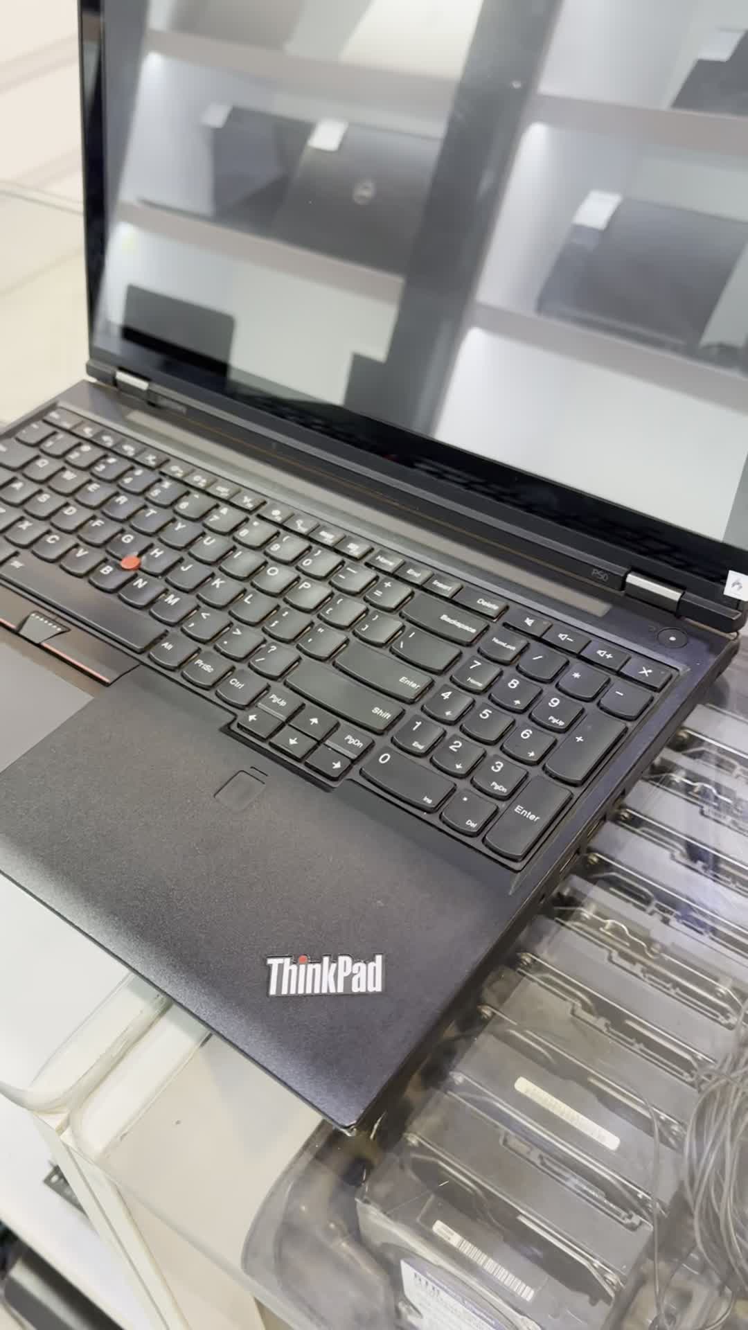 لنوو سیپیو i7 رم ۱۶ حافظه ۲۵۶ و ۱ ترا گرافیک ۲|رایانه همراه|ساوه, |دیوار