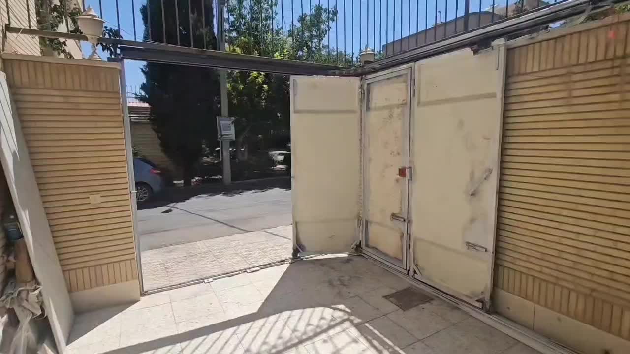 درب کرکره اتوماتیک در ریلی جک بازویی برقی|خدمات پیشه و مهارت|اصفهان, لاله|دیوار