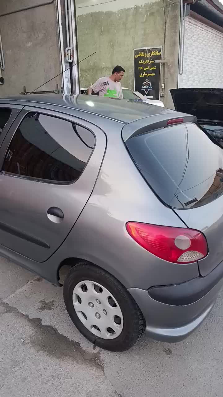 نیازمند صافکار پی دی ار کار نقاش ماهر|استخدام صنعتی، فنی، مهندسی|بومهن, |دیوار