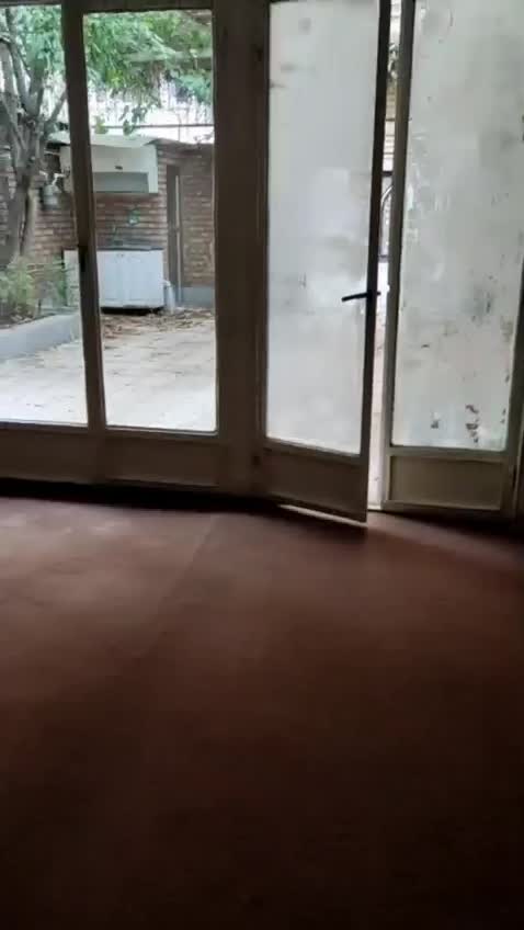 یکباب خانه حیاطی باسازی شده قابل سکونت