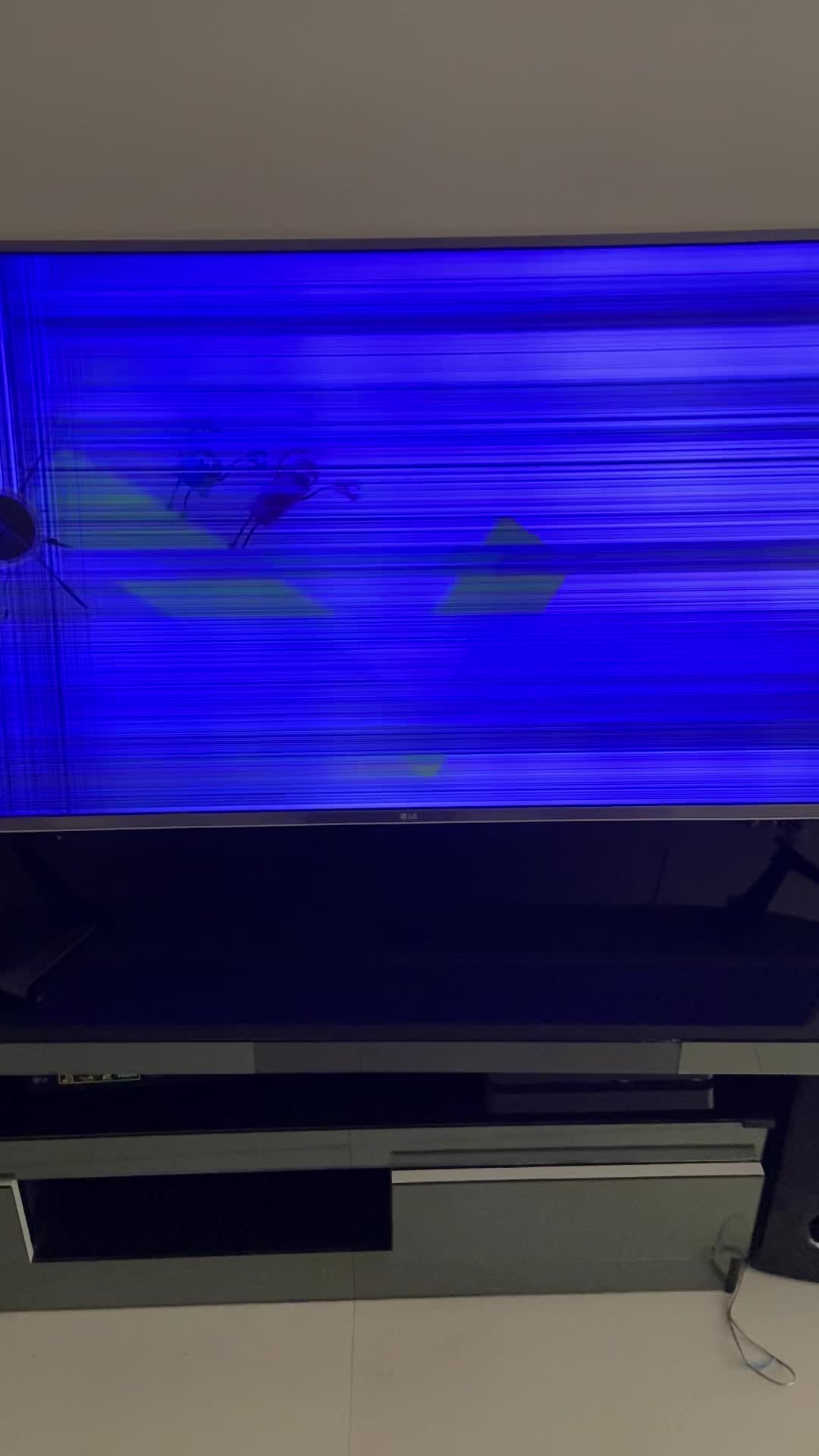 تلوزیون ۴۹ lg ال جی اصلی lcd شکسته|تلویزیون و پروژکتور|تهران, هروی|دیوار