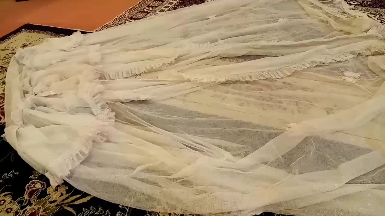 پیراهن... چوب لباسی یا گهواره 250 هزار توربزرگ شیک|اسباب و اثاث بچه|محمدشهر, شهرک چمران|دیوار