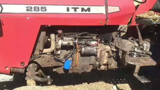 تراکتور فرگوسن موتور سفید مدل ۶۸معاوضه هم میکنم|خودرو سنگین|صمصامی, |دیوار