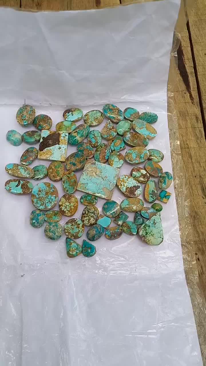 گنج آبی نیشابوری|جواهرات|ساری, |دیوار