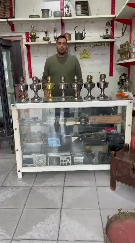 چراغ گردسوز انگلیسی برنجی|کلکسیون اشیاء عتیقه|گرگان, |دیوار