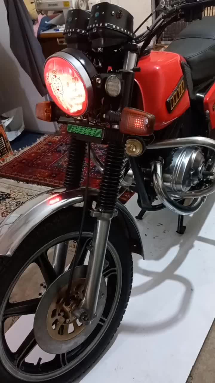 موتور سیکلت ایژ پلانتا 5کلکسیونی و پرواز بی کلاچ|موتورسیکلت|بندرعباس, |دیوار