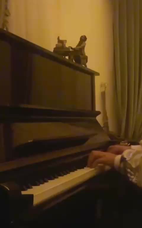 پیانوی آکوستیک هاینزمن ، کو|پیانو، کیبورد، آکاردئون|چهارباغ, |دیوار