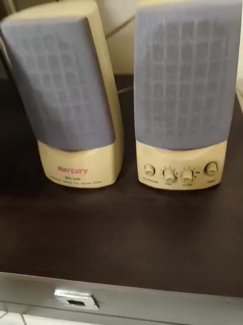 اسپیکر دوتکه باکیفیت تمیز و سالم|قطعات و لوازم جانبی رایانه|کرج, چهارصد دستگاه|دیوار