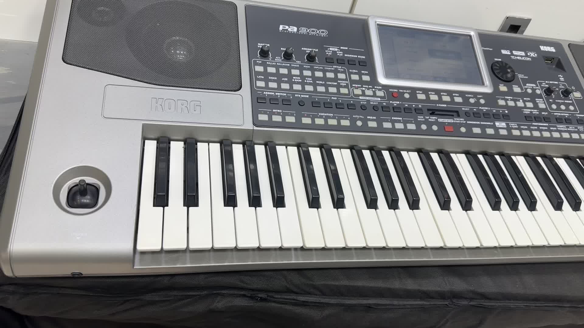 کرگ pa900|پیانو، کیبورد، آکاردئون|رویان, |دیوار