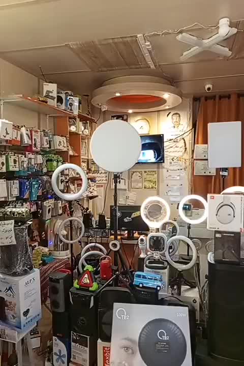 رینگ  لایت دایره|دوربین عکاسی و فیلم‌برداری|رشت, نیکمرام|دیوار