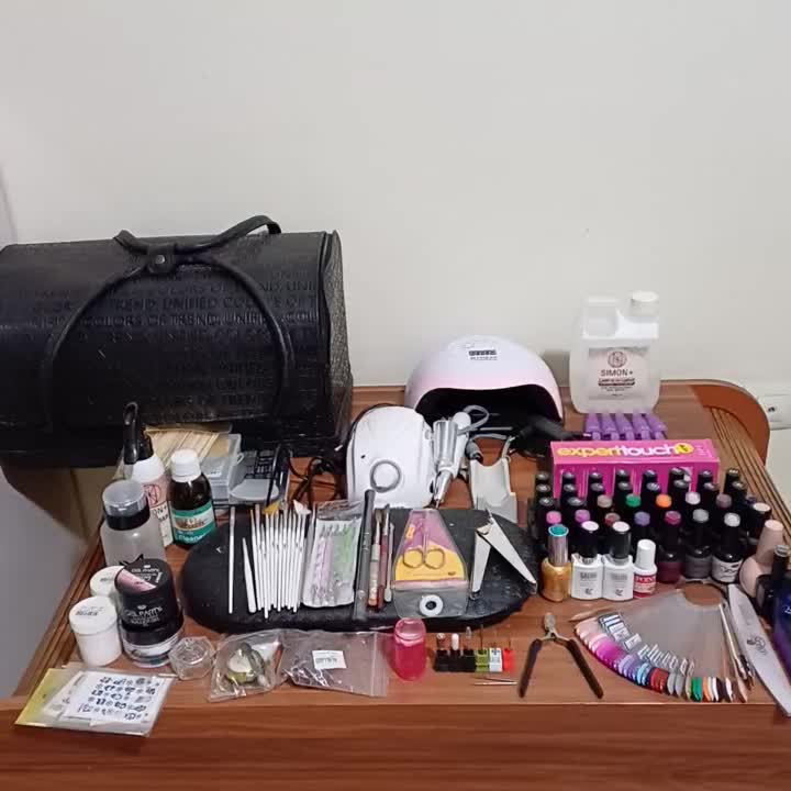 لوازم کاشت ناخن کامل با بهترین کیفیت|آرایشی، بهداشتی، درمانی|تهران, خاک سفید|دیوار