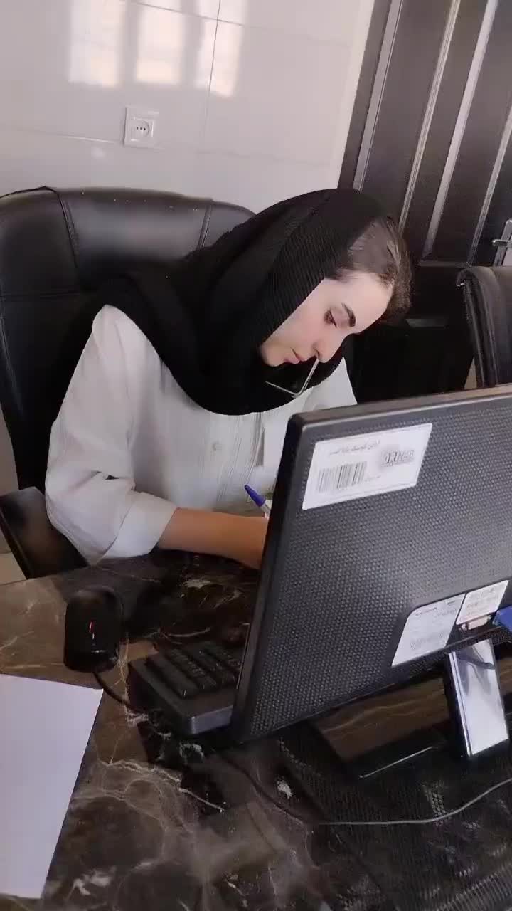 استخدام منشی تلفنی خانوم نیم وقت حوالی شهرک مدنی|استخدام اداری و مدیریت|همدان, |دیوار