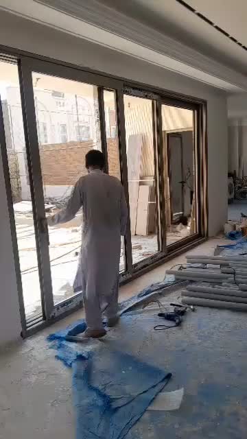 ساخت انواع درب و پنجره های یوپی وی سی و آلومینیوم|خدمات پیشه و مهارت|تفت, |دیوار