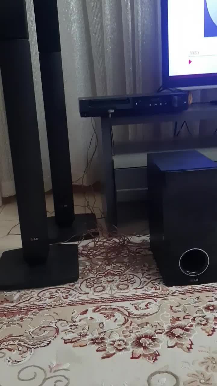 دستگاه سینما خانواده ال جی بلوری با عینک سه بعدی|سیستم صوتی خانگی|اسلام‌شهر, شهرک واوان|دیوار