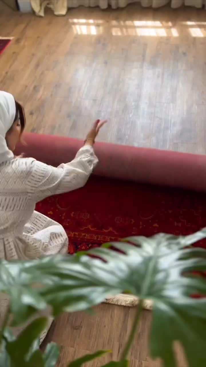 یکی از فرش های پر فروش لاکی ۷۰۰شانه ۱۲و۹و۶ متری|فرش|قم, باجک دو|دیوار