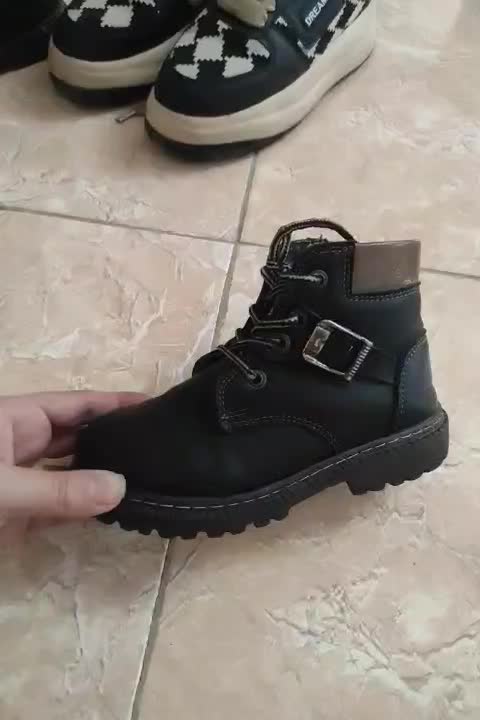 پوتین بچگانه سایز 29 فقط 300تومن|کفش و لباس بچه|رشت, حمیدیان|دیوار