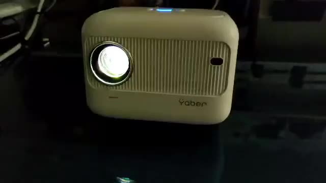 پرژکتور TOPTRO شارژی قابل حمل اتصال مستقیم به گوشی|تلویزیون و پروژکتور|تهران, فلسطین (میدان انقلاب)|دیوار