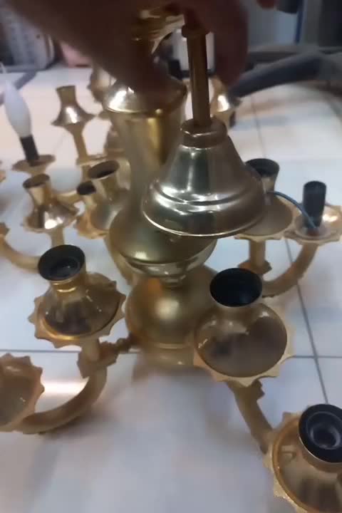 فروش لوستر طلایی طرح برنجی درحد نو|لوستر و چراغ آویز|شاهینشهر, دانشگاه آزاد شاهین شهر|دیوار