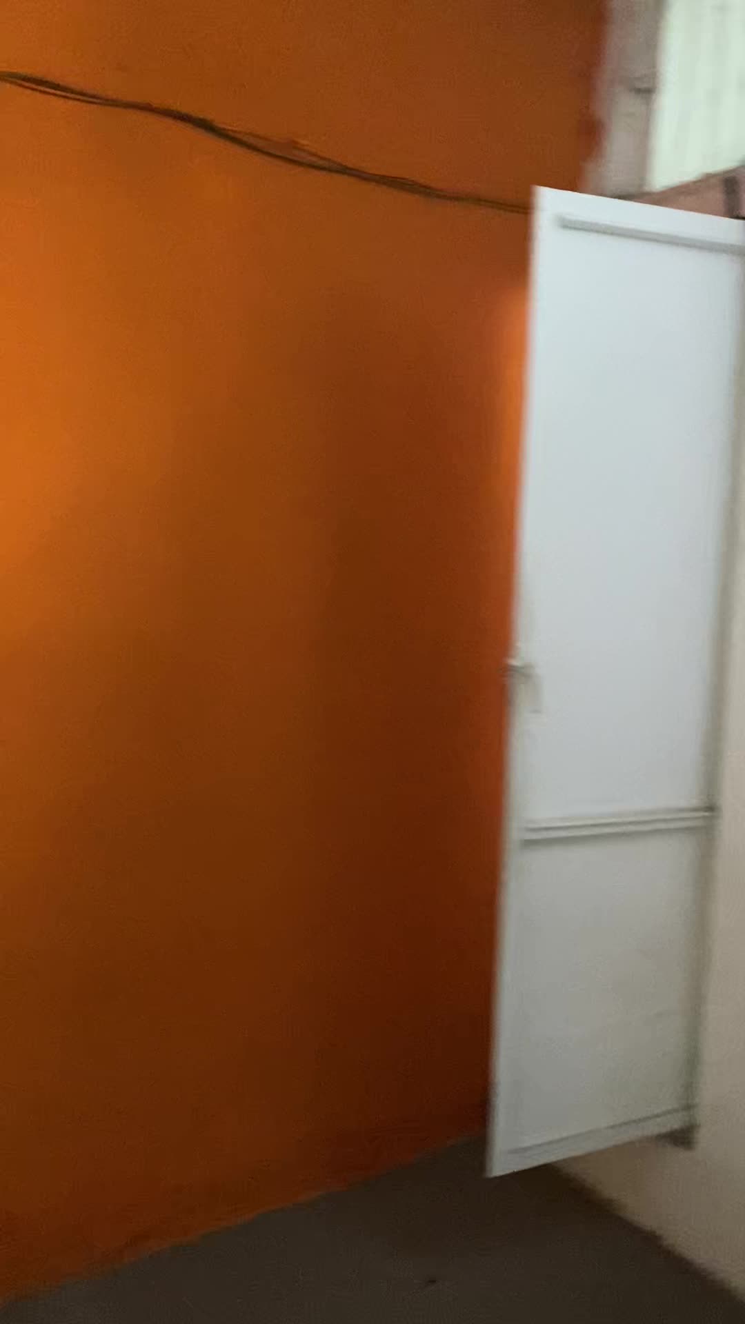 رهن و اجاره ۱۲۰ متر زیر زمین بر خیابان وحید|اجارهٔ دفتر کار، اتاق اداری، مطب|اصفهان, وحید|دیوار