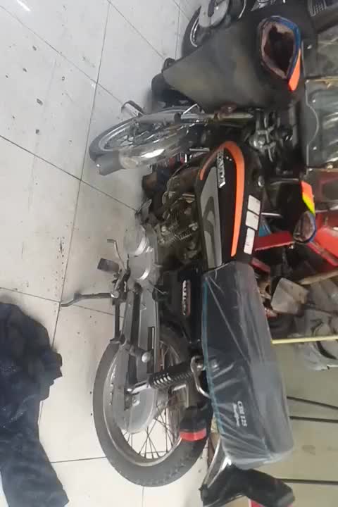 موتورسکلیت|موتورسیکلت|قم, دروازه ری|دیوار