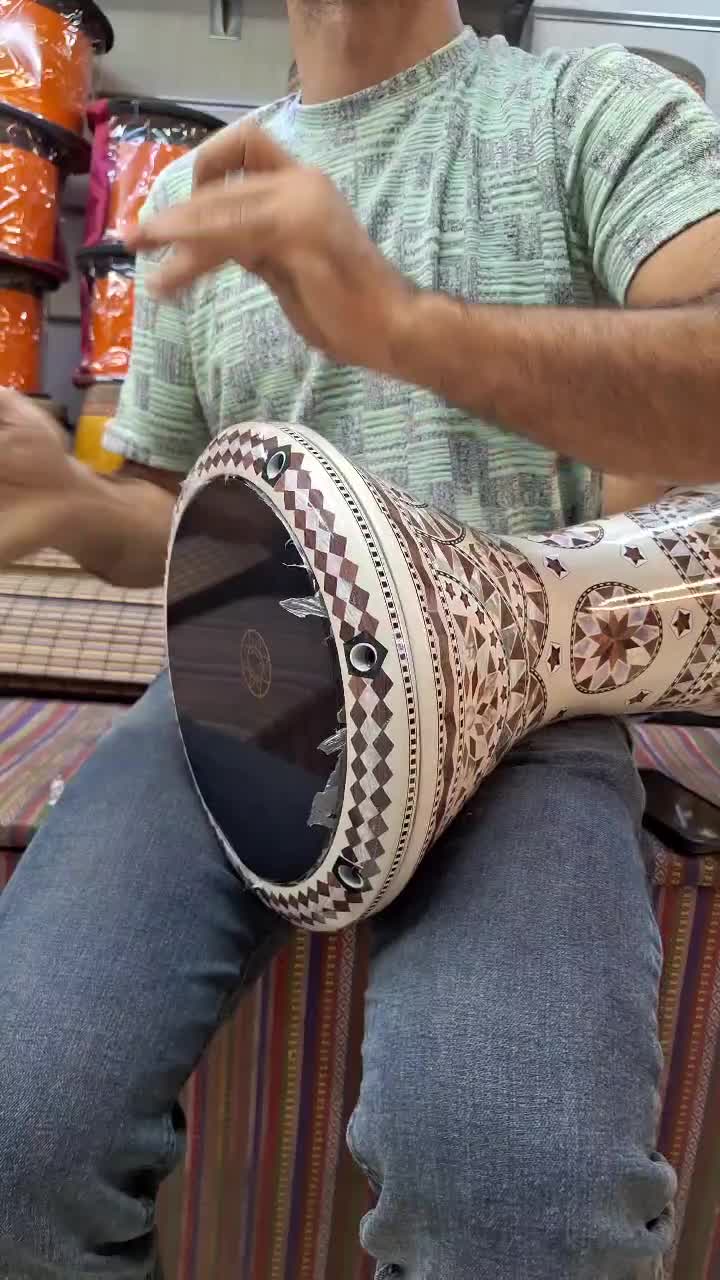 تمپو امپی|درام و پرکاشن|تهران, بهارستان|دیوار