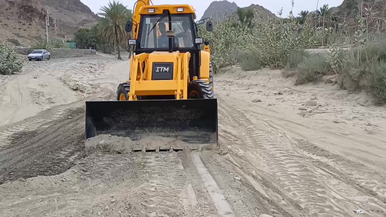 خدمات حفاری و خاکبرداری با بیل بکهو|خدمات پیشه و مهارت|پارود, |دیوار