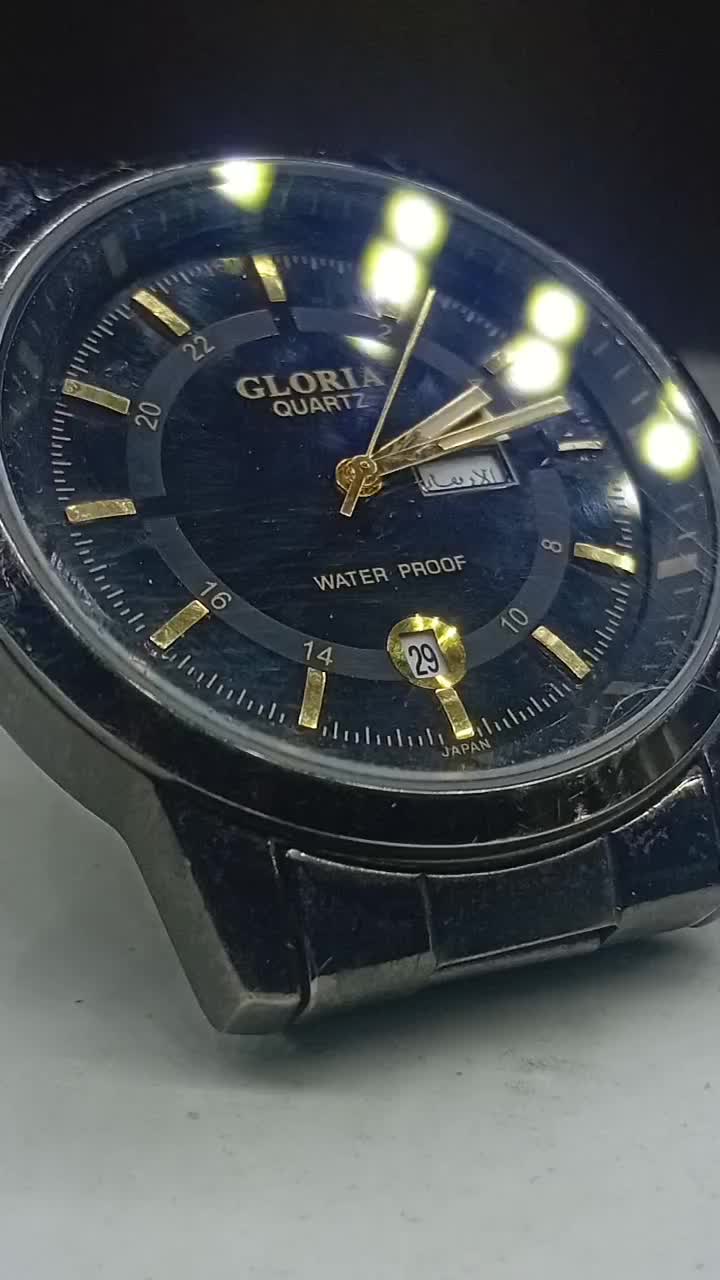 ساعت گلوریا ژاپن|ساعت|قم, نیروگاه|دیوار