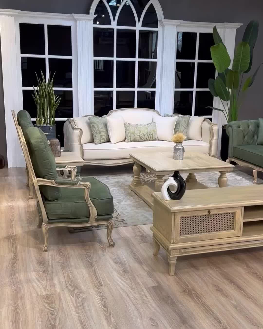 مبل کلاسیک آرگا|مبلمان خانگی و میز عسلی|قم, زاویه|دیوار