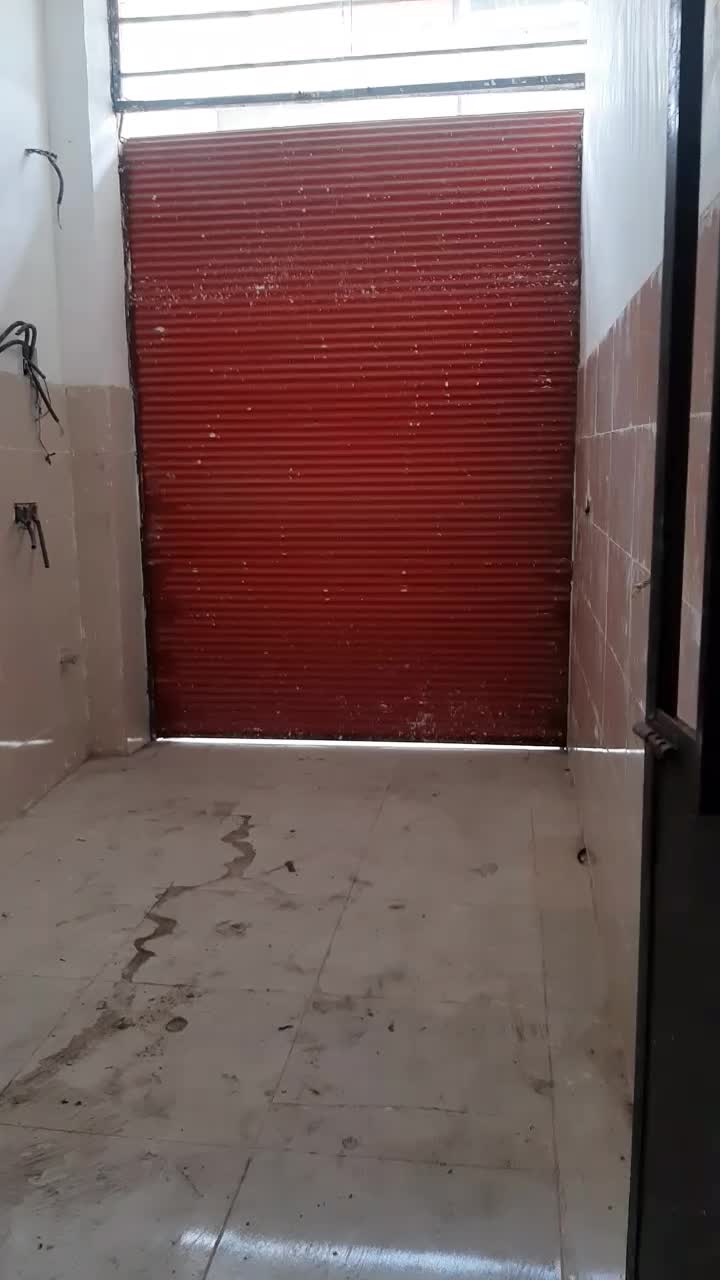 مغازه 10 متری تجاری در دخانیات رشت|اجارهٔ مغازه و غرفه|رشت, دخانیات|دیوار