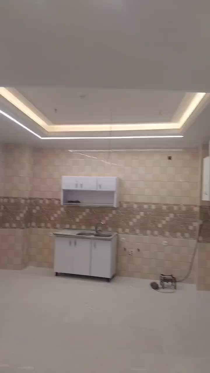 سیم کشی ساختمان برق کاری هالوژن وریسه ولایت نوری|خدمات پیشه و مهارت|اردبیل, |دیوار