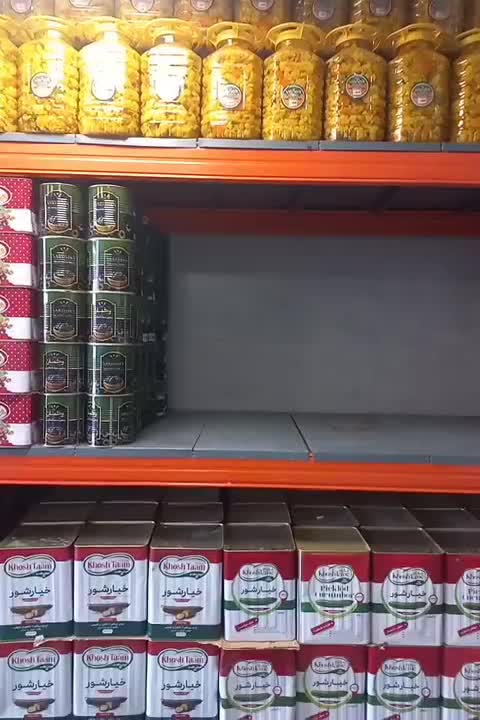 استخدام فروشنده خانم و کارگر ساده آقا|استخدام صنعتی، فنی، مهندسی|تهران, میدان میوه و تره‌بار مرکزی|دیوار
