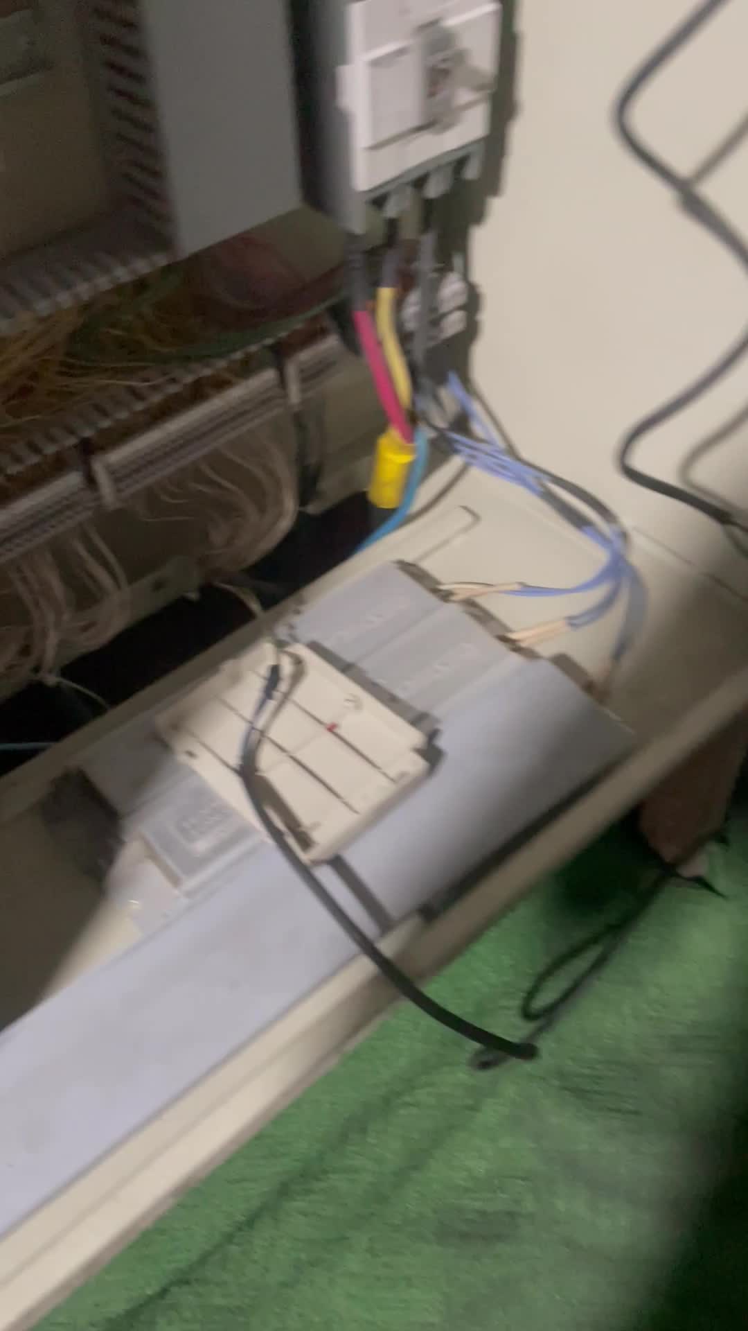 خدمات برق صنعتی اینورتر plc تعمیرعیب یابی دستگاه|خدمات پیشه و مهارت|ورامین, ورامین|دیوار