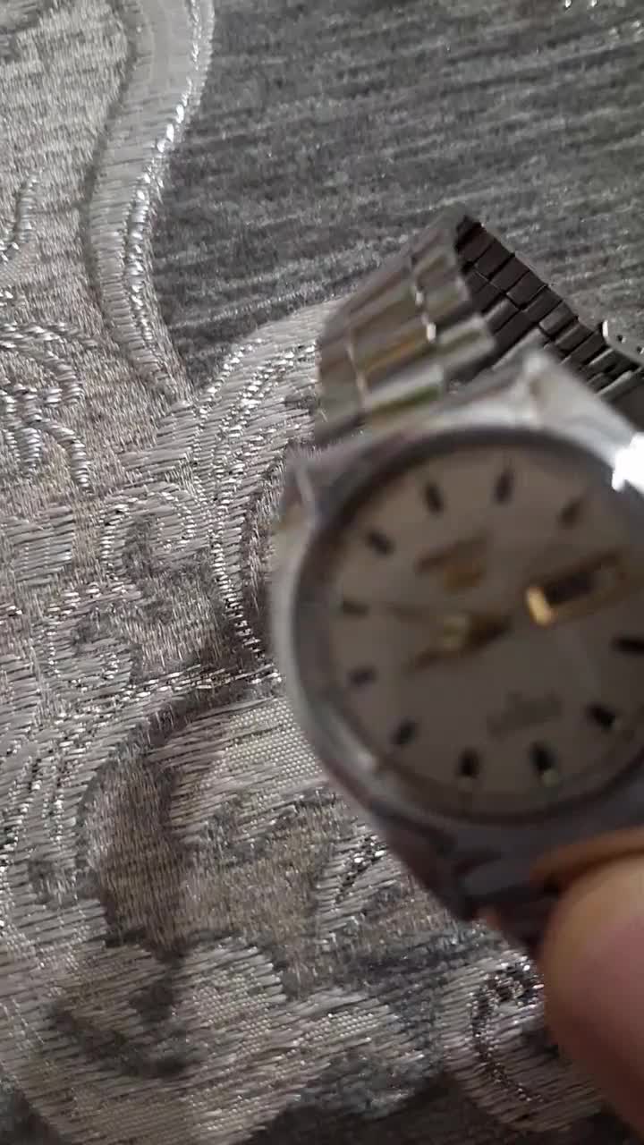 ساعت سکو 5|ساعت|شهرکرد, |دیوار