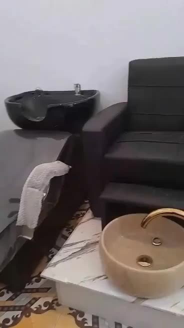 تعدادی وسایل وتجهیزات ارایشگاه  ....|آرایشگاه و سالن‌های زیبایی|اسدآباد, |دیوار