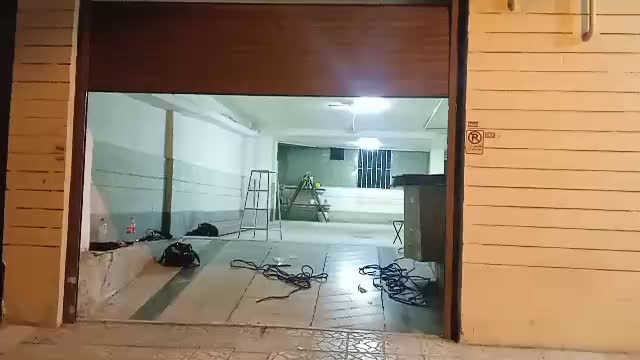تعمیرجک درب پارکینگ کرکره برقی دراتومات شیشه ای|خدمات پیشه و مهارت|تهران, قلهک|دیوار
