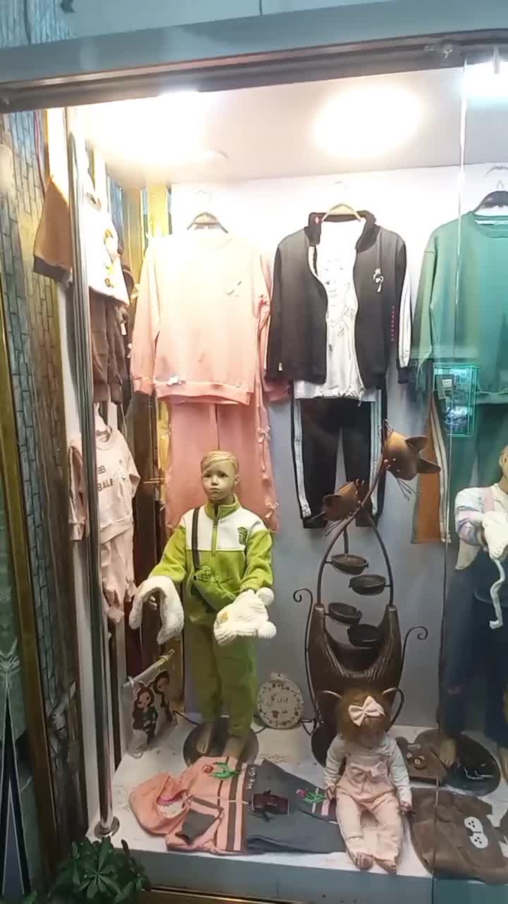 پوشاک بچگانه اقتصادی|کفش و لباس بچه|رشت, کوی فکوری|دیوار