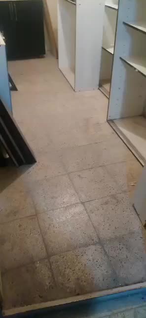 دکور لوازم آرایشی|کتابخانه، شلف، قفسه‌های دیواری|تهران, باغ فیض|دیوار