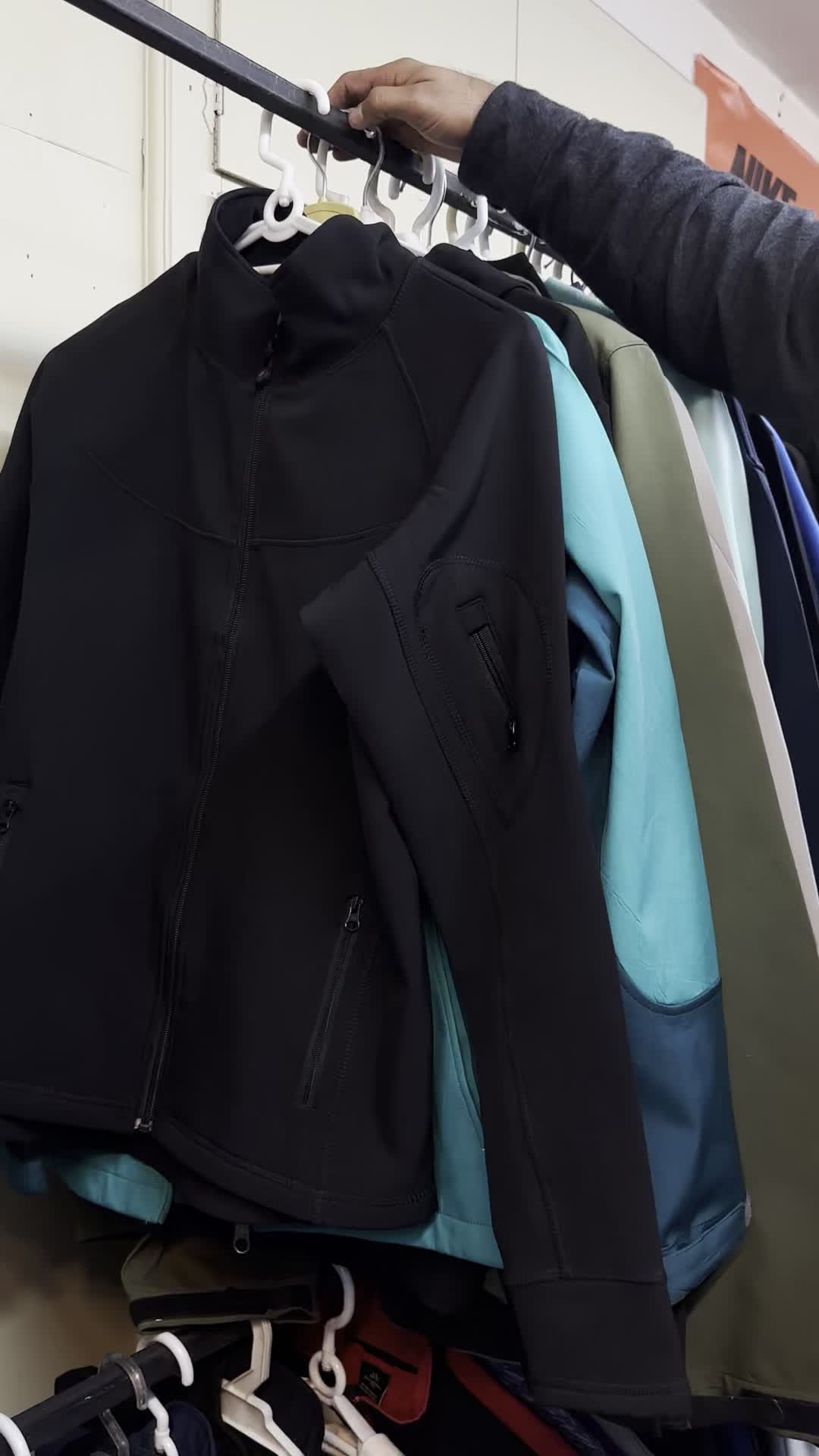 لباسهای خارجی زنانه و مردانه قیمت مناسب|لباس|مشهد, گلبرگ شمالی|دیوار