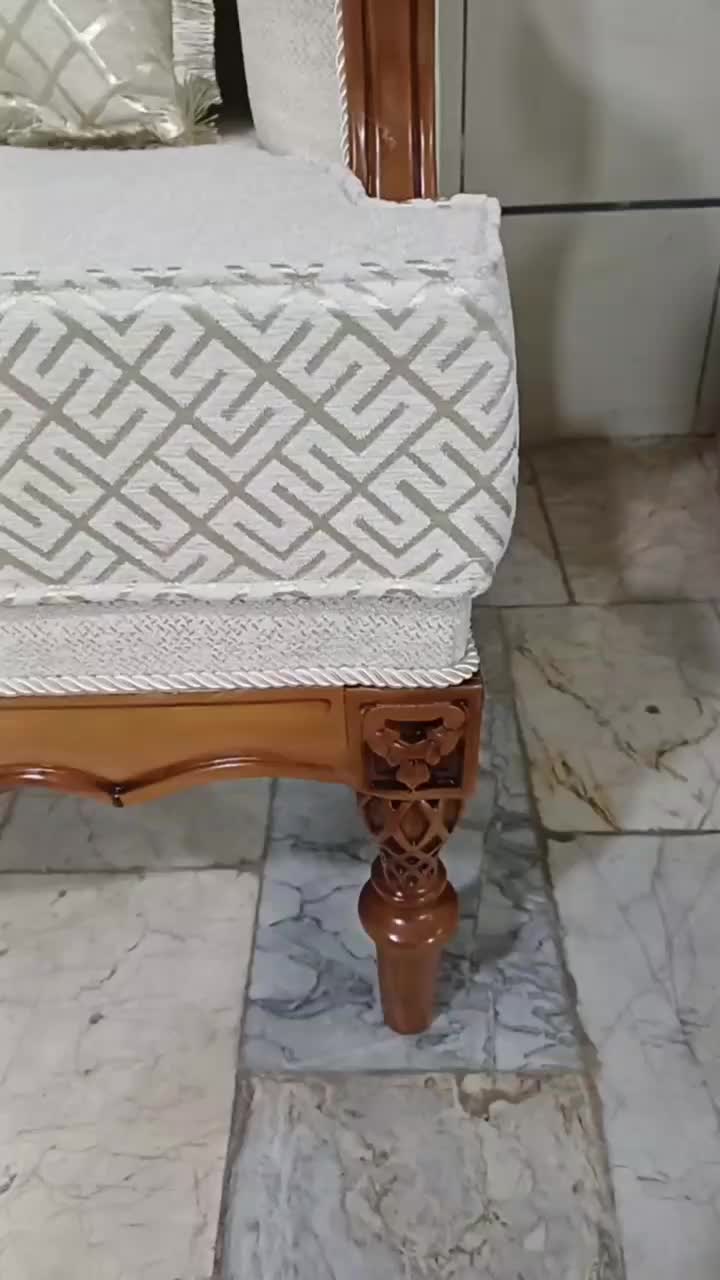 به یک شاگرد نیمه وارد روی کوب مبلمان نیازمنیم|استخدام صنعتی، فنی، مهندسی|کرج, ساسانی (قلمستان)|دیوار