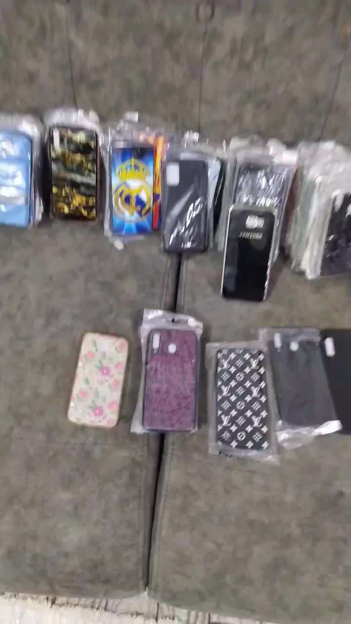 قاب گوشی انواع مدلها|لوازم جانبی موبایل و تبلت|فومن, |دیوار