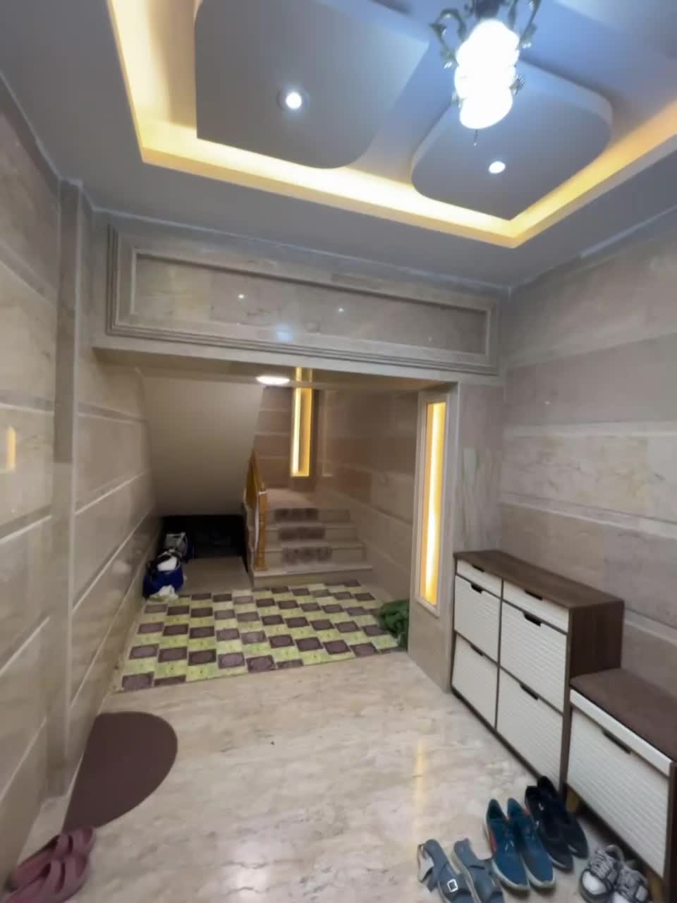 منزل ویلایی لوکس شهرک اندیشه (کارگران ) ۳طبقه|فروش خانه و ویلا|ارومیه, |دیوار