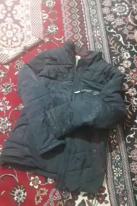 کابشن نو|لباس|بشاریات, |دیوار