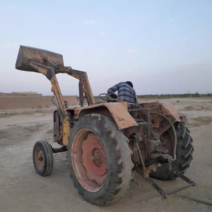 تراکتور رومانی لودری|خودرو سنگین|مروست, |دیوار