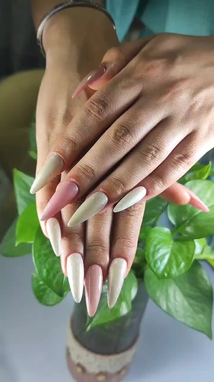 بیا گپ بزنیم و ناخنات رو خوشگل کنیم در اندیشه فاز۴|خدمات آرایشگری و زیبایی|اندیشه, اندیشه فاز ۴|دیوار