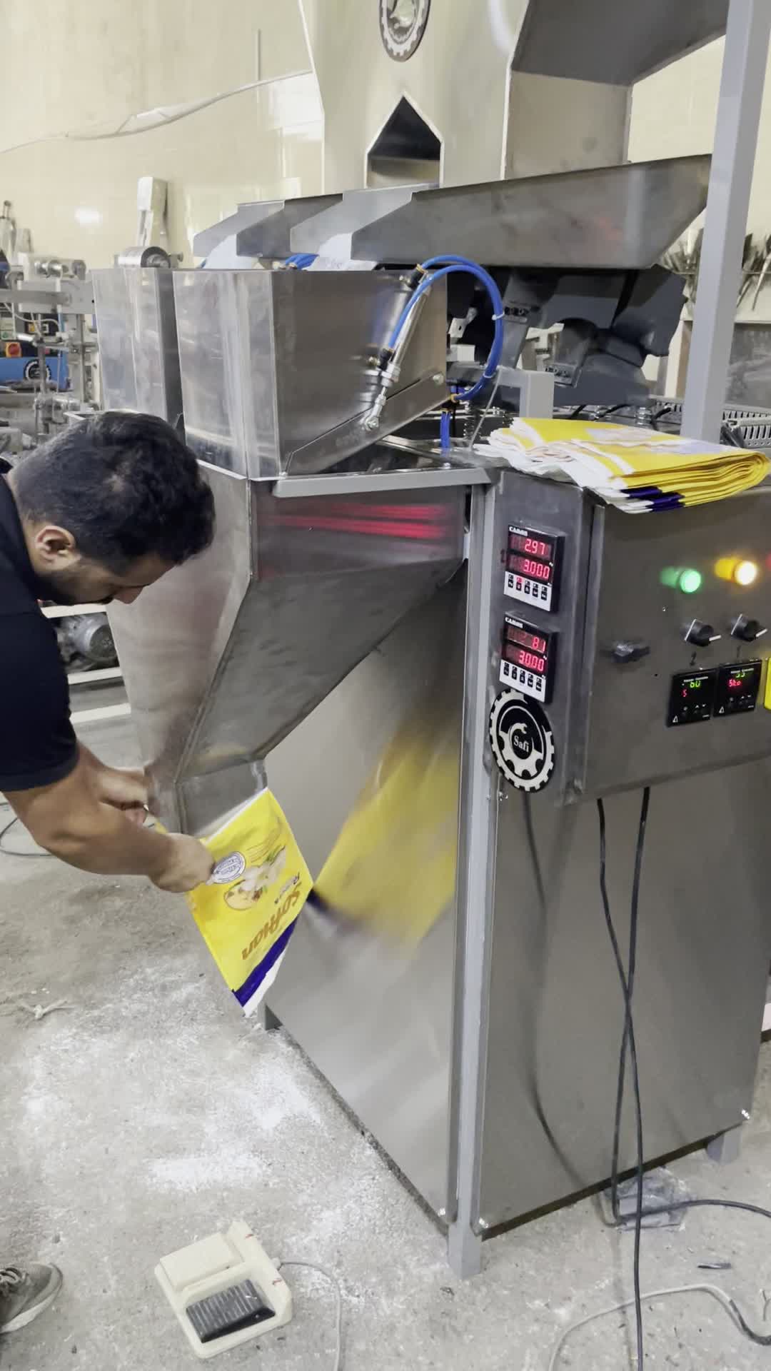 دستگاه پرکن پودر و گرانول ۲ توزین نیمه اتوماتیک|ماشینآلات صنعتی|شهریار, شهریار|دیوار