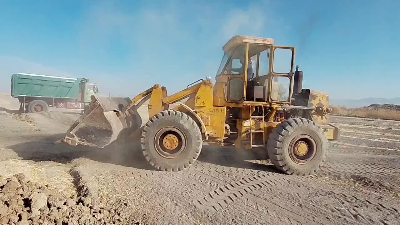 لودر فیات ۶۴۵B|خودرو سنگین|شیروان (لرستان), |دیوار