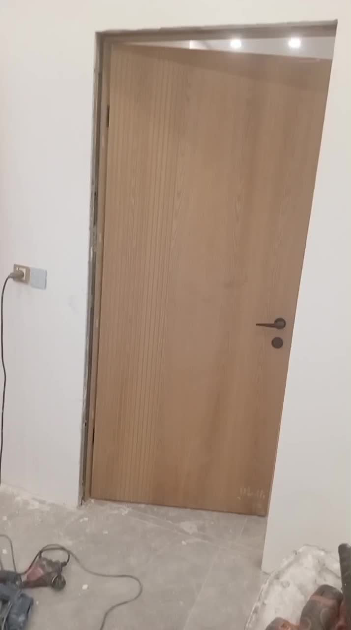 نصاب درب چوبی وپلی ووت بیرون از شهر|خدمات پیشه و مهارت|اصفهان, باغ فردوس|دیوار