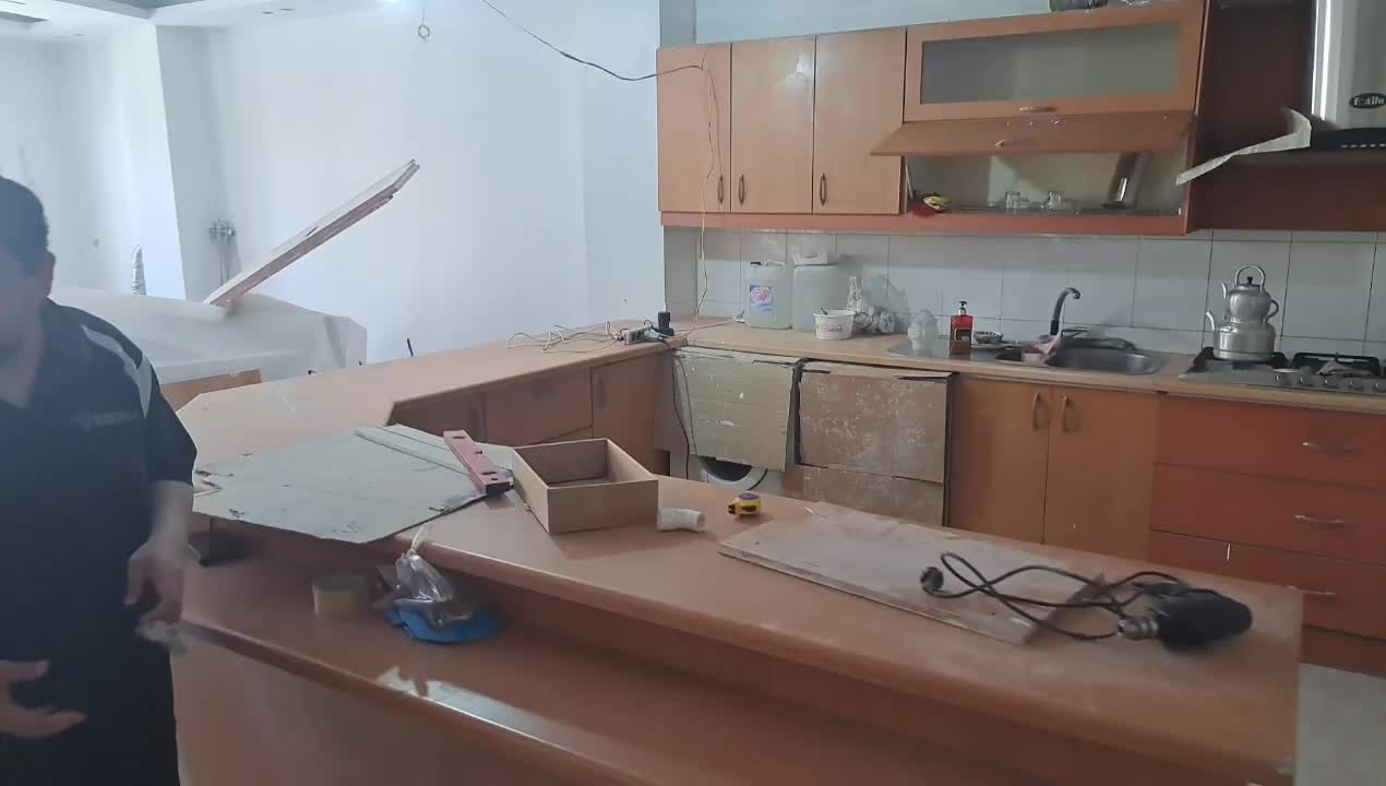 نصاب و تعمیرات کابینت برچسب و روکش|خدمات پیشه و مهارت|اندیشه, اندیشه فاز ۱|دیوار