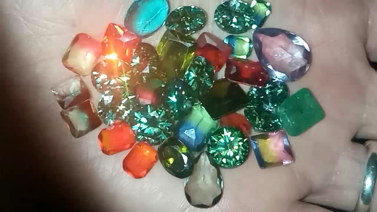 انگشترتوپازاصلی وانواع نگین های معدنی|جواهرات|کرمانشاه, |دیوار